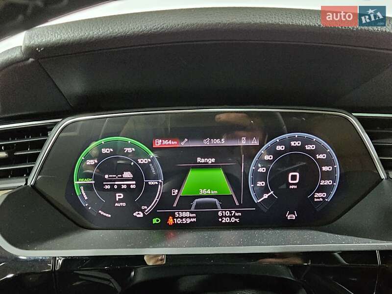 Позашляховик / Кросовер Audi Q8 e-tron 2023 в Києві