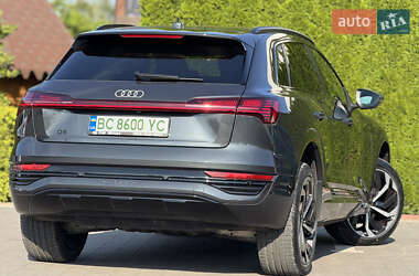 Позашляховик / Кросовер Audi Q8 e-tron 2023 в 