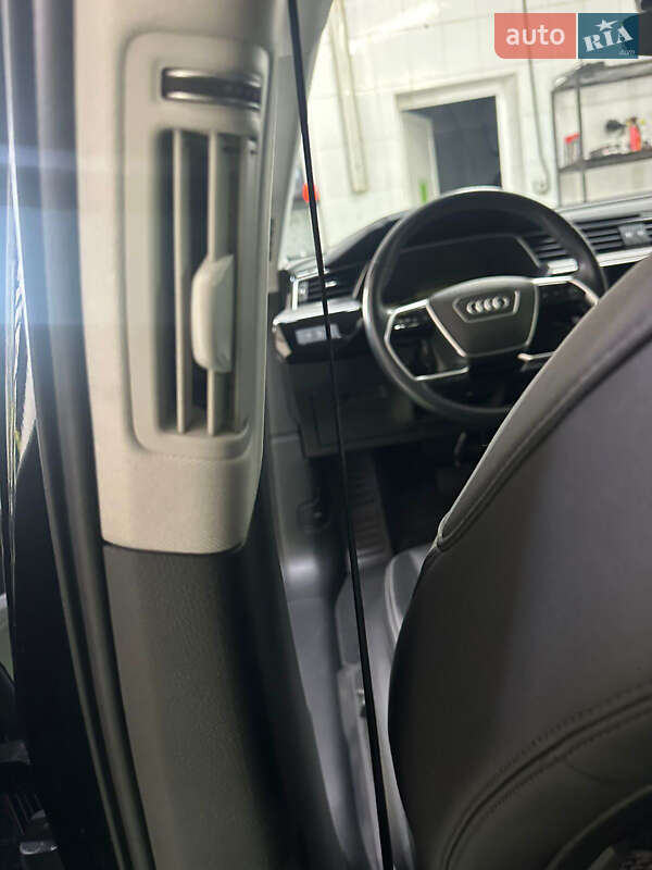 Позашляховик / Кросовер Audi Q8 e-tron 2023 в Івано-Франківську фото 19 Позашляховик / Кросовер Audi Q8 e-tron 2023 в Івано-Франківську