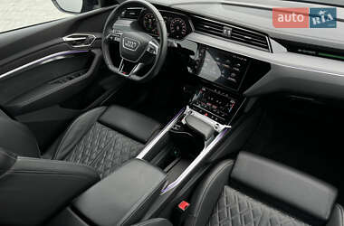 Внедорожник / Кроссовер Audi Q8 e-tron 2023 в 