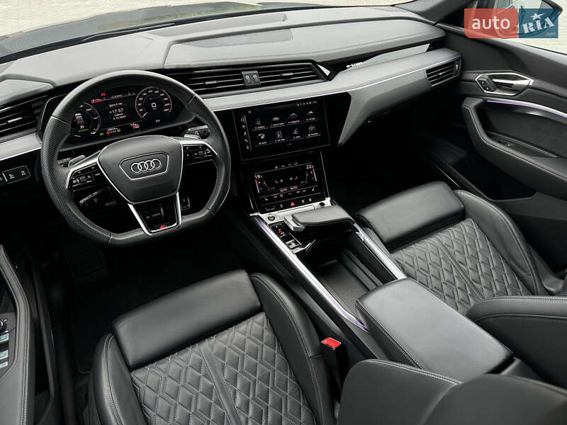 Внедорожник / Кроссовер Audi Q8 e-tron 2023 в Мукачево