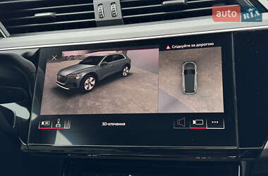 Внедорожник / Кроссовер Audi Q8 e-tron 2023 в 
