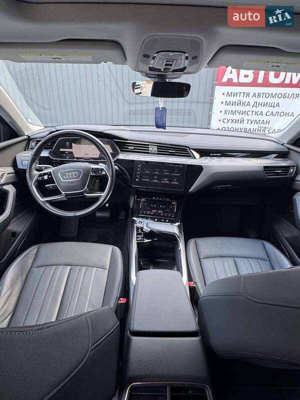 Внедорожник / Кроссовер Audi Q8 e-tron 2023 в Ивано-Франковске