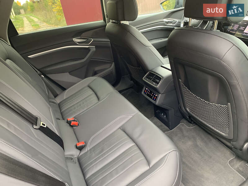 Внедорожник / Кроссовер Audi Q8 e-tron 2024 в Бердичеве фото 17 Внедорожник / Кроссовер Audi Q8 e-tron 2024 в Бердичеве