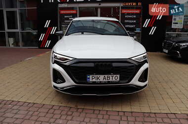 Позашляховик / Кросовер Audi Q8 e-tron 2023 в 