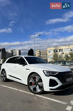 Внедорожник / Кроссовер Audi Q8 e-tron 2024 в 