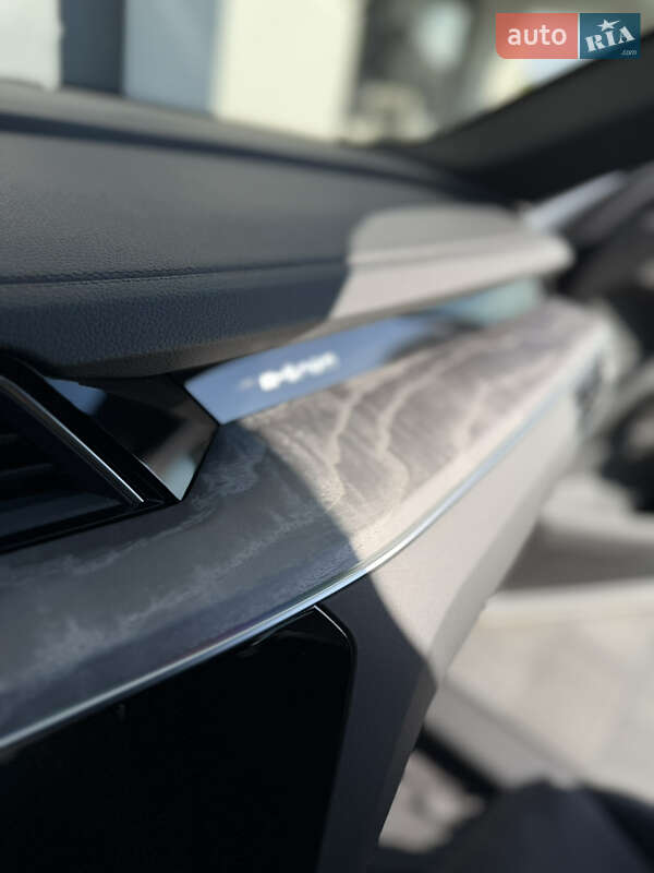 Внедорожник / Кроссовер Audi Q8 e-tron 2023 в Ровно