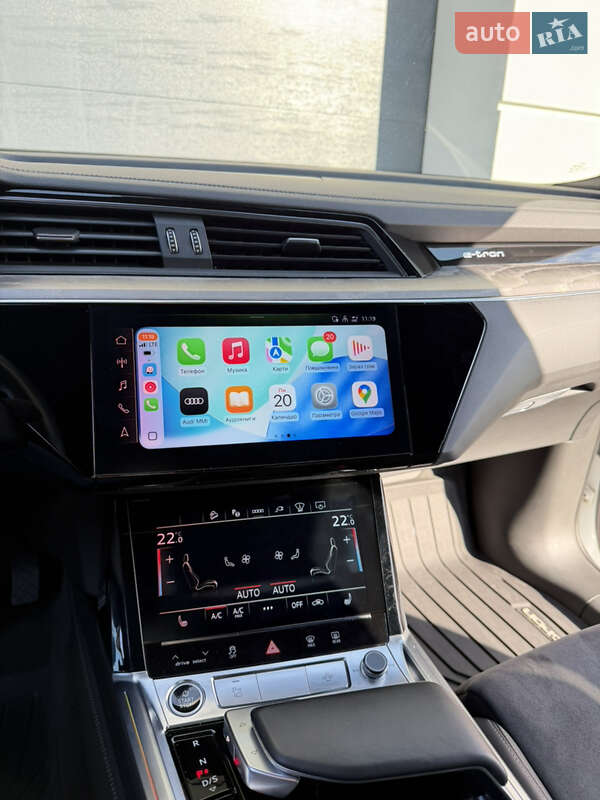 Внедорожник / Кроссовер Audi Q8 e-tron 2023 в Ровно