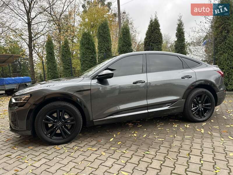 Позашляховик / Кросовер Audi Q8 e-tron 2023 в Хмельницькому
