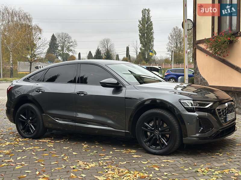 Позашляховик / Кросовер Audi Q8 e-tron 2023 в Хмельницькому
