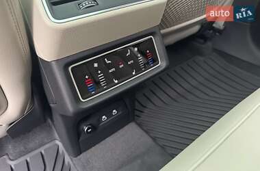 Внедорожник / Кроссовер Audi Q8 e-tron 2023 в Харькове