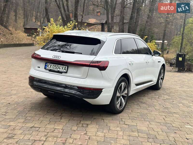 Внедорожник / Кроссовер Audi Q8 e-tron 2023 в Харькове