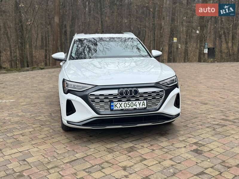 Внедорожник / Кроссовер Audi Q8 e-tron 2023 в Харькове