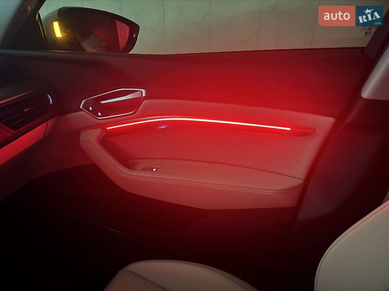 Внедорожник / Кроссовер Audi Q8 e-tron 2023 в Харькове