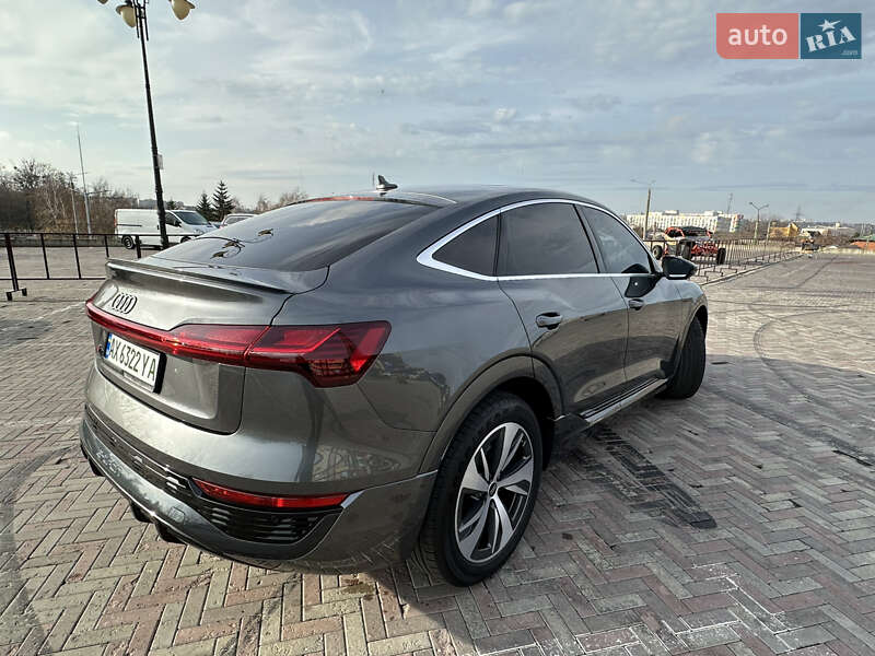 Внедорожник / Кроссовер Audi Q8 e-tron 2023 в Харькове