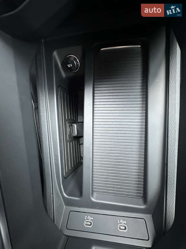 Внедорожник / Кроссовер Audi Q8 e-tron 2023 в Харькове