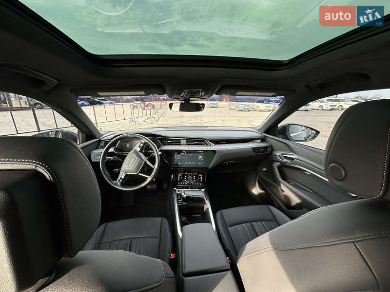 Внедорожник / Кроссовер Audi Q8 e-tron 2023 в Харькове