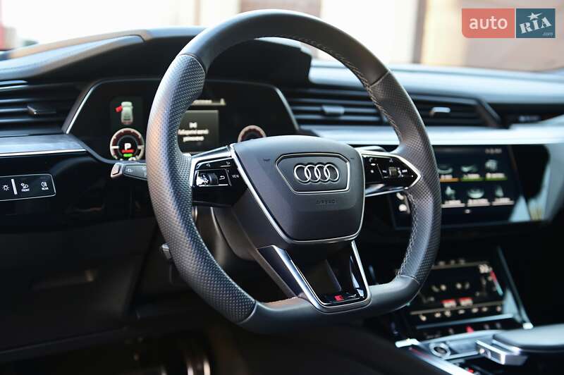 Внедорожник / Кроссовер Audi Q8 e-tron 2023 в Одессе фото 62 Внедорожник / Кроссовер Audi Q8 e-tron 2023 в Одессе