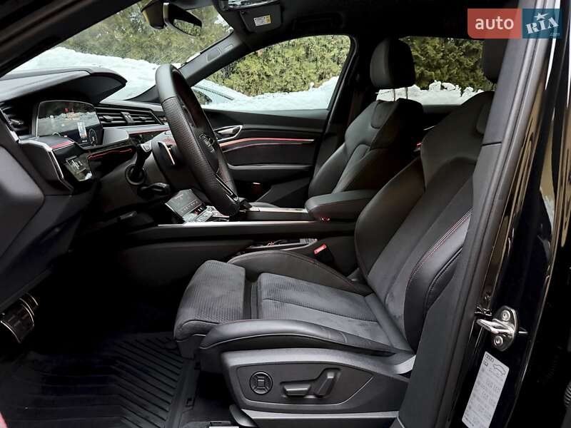 Внедорожник / Кроссовер Audi Q8 e-tron 2023 в Киеве