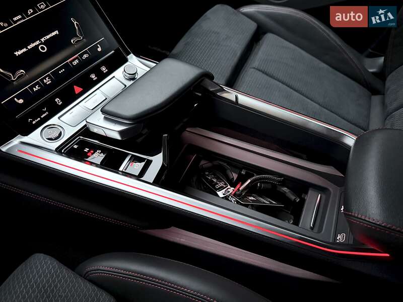 Внедорожник / Кроссовер Audi Q8 e-tron 2023 в Киеве