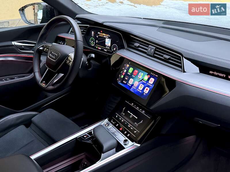 Внедорожник / Кроссовер Audi Q8 e-tron 2023 в Киеве