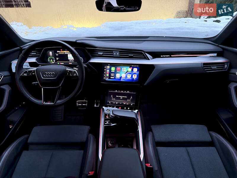 Внедорожник / Кроссовер Audi Q8 e-tron 2023 в Киеве