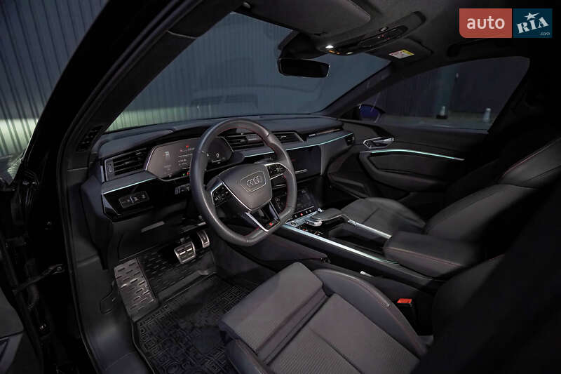 Позашляховик / Кросовер Audi Q8 e-tron 2023 в Харкові фото 16 Позашляховик / Кросовер Audi Q8 e-tron 2023 в Харкові