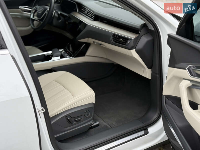 Внедорожник / Кроссовер Audi Q8 e-tron 2023 в Киеве фото 39 Внедорожник / Кроссовер Audi Q8 e-tron 2023 в Киеве