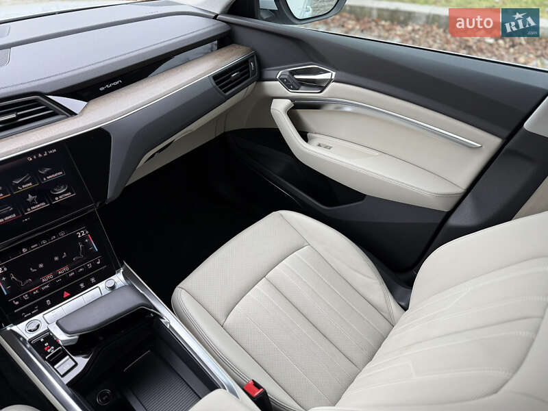 Внедорожник / Кроссовер Audi Q8 e-tron 2023 в Киеве фото 49 Внедорожник / Кроссовер Audi Q8 e-tron 2023 в Киеве