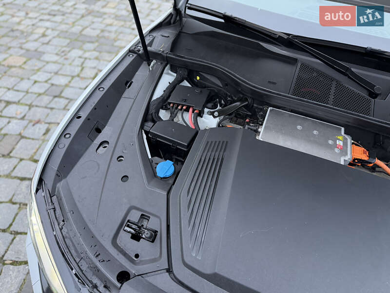 Внедорожник / Кроссовер Audi Q8 e-tron 2023 в Киеве фото 63 Внедорожник / Кроссовер Audi Q8 e-tron 2023 в Киеве