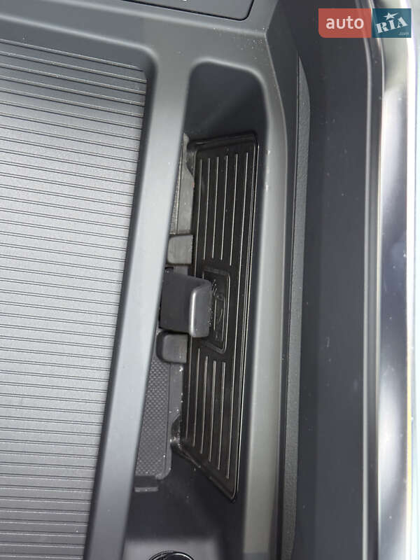 Внедорожник / Кроссовер Audi Q8 e-tron 2023 в Киеве фото 73 Внедорожник / Кроссовер Audi Q8 e-tron 2023 в Киеве