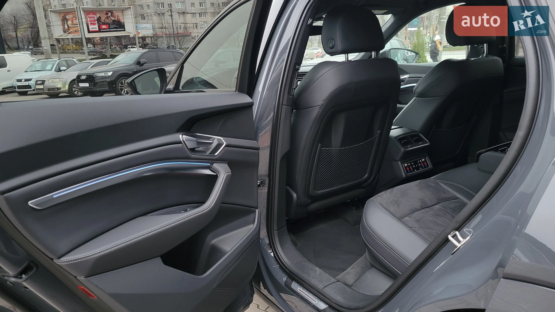 2023 Audi Q8 - мініатюра 25