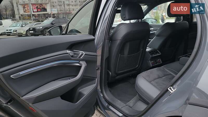 Внедорожник / Кроссовер Audi Q8 e-tron 2023 в Хмельницком фото 25 Внедорожник / Кроссовер Audi Q8 e-tron 2023 в Хмельницком