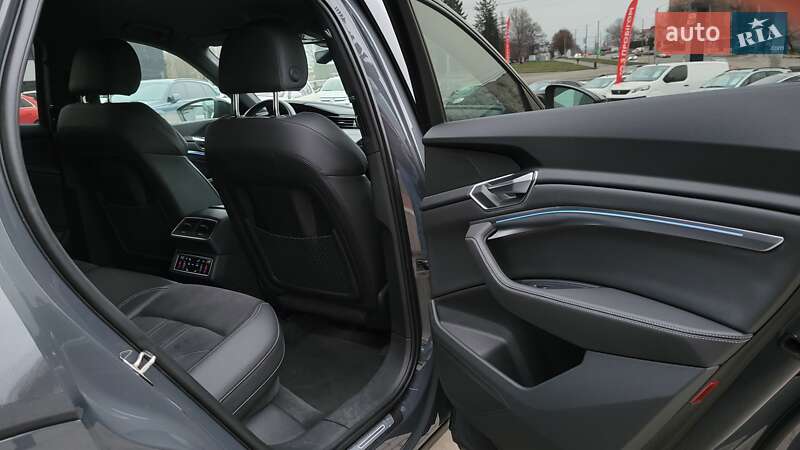 Внедорожник / Кроссовер Audi Q8 e-tron 2023 в Хмельницком фото 31 Внедорожник / Кроссовер Audi Q8 e-tron 2023 в Хмельницком