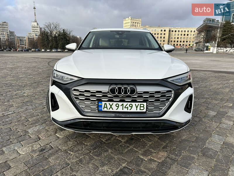 Внедорожник / Кроссовер Audi Q8 e-tron 2023 в Харькове