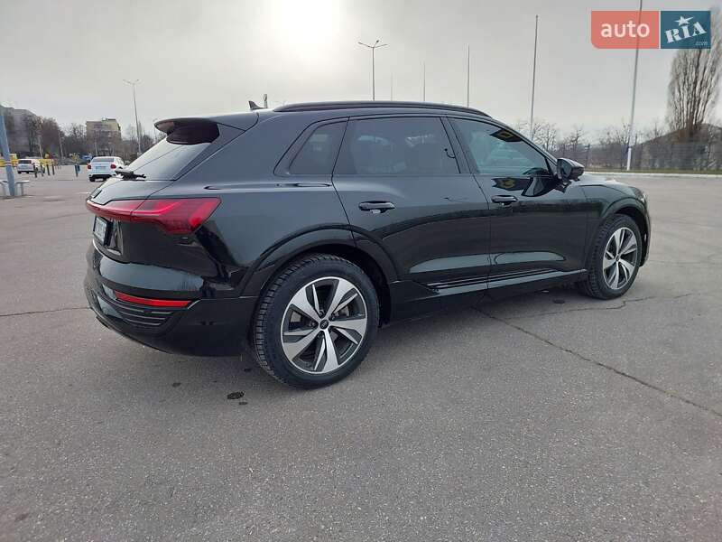 Внедорожник / Кроссовер Audi Q8 e-tron 2023 в Харькове