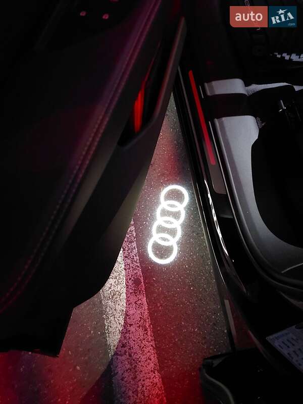 Внедорожник / Кроссовер Audi Q8 e-tron 2023 в Харькове