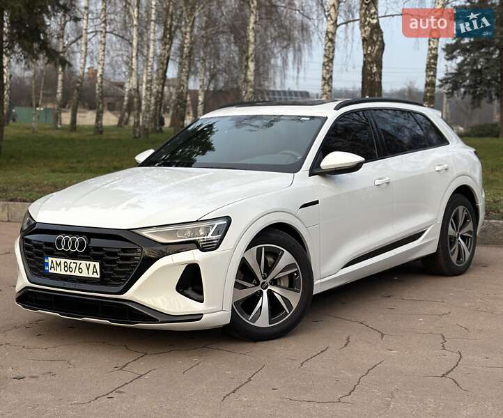 Внедорожник / Кроссовер Audi Q8 e-tron 2024 в Киеве