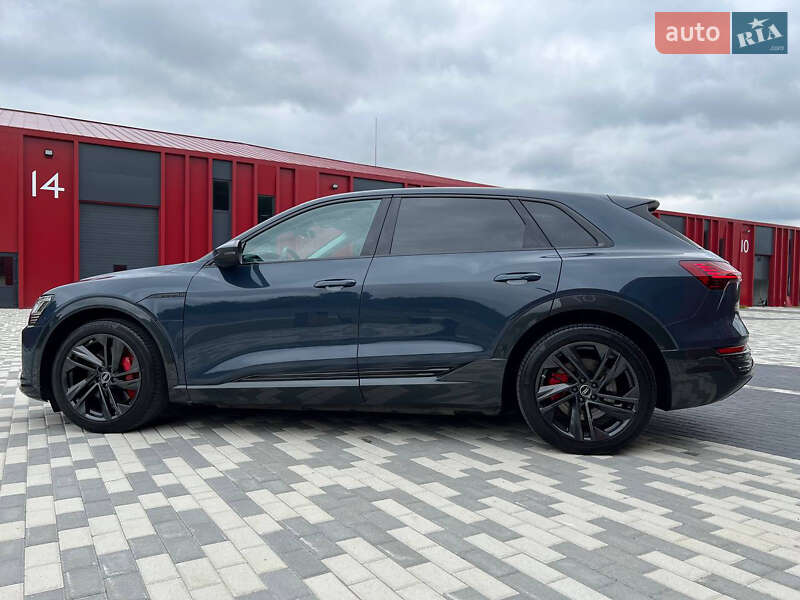 Внедорожник / Кроссовер Audi Q8 e-tron 2023 в Львове фото 23 Внедорожник / Кроссовер Audi Q8 e-tron 2023 в Львове