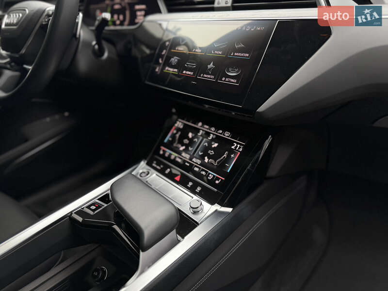 Внедорожник / Кроссовер Audi Q8 e-tron 2023 в Киеве