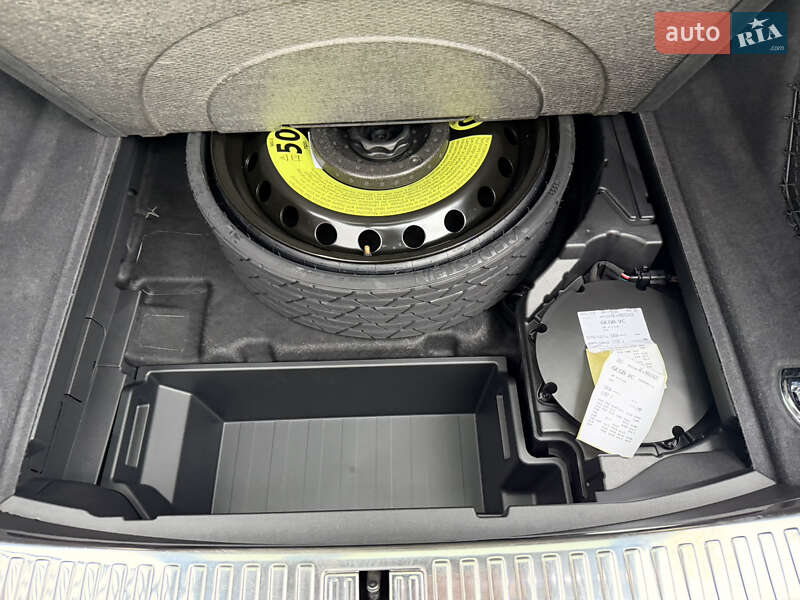 Внедорожник / Кроссовер Audi Q8 e-tron 2023 в Киеве