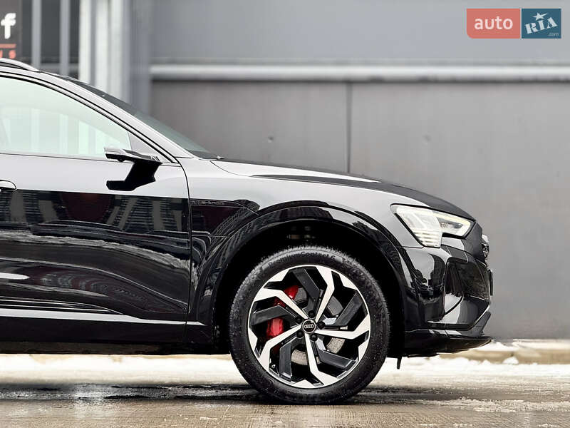 Внедорожник / Кроссовер Audi Q8 e-tron 2023 в Киеве фото 13 Внедорожник / Кроссовер Audi Q8 e-tron 2023 в Киеве