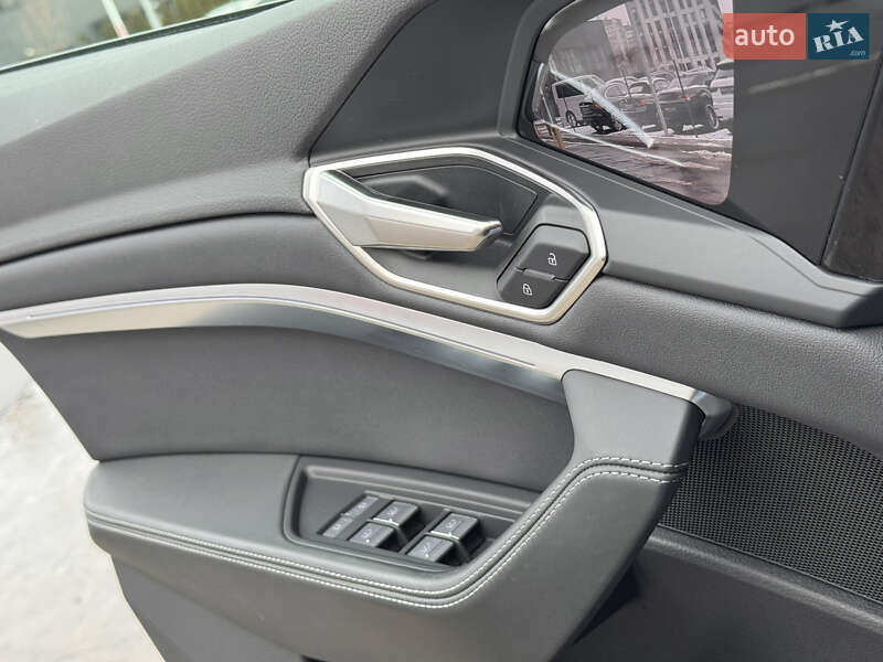 Внедорожник / Кроссовер Audi Q8 e-tron 2023 в Киеве фото 33 Внедорожник / Кроссовер Audi Q8 e-tron 2023 в Киеве