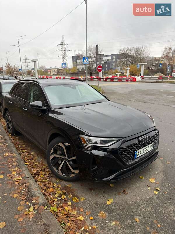 Позашляховик / Кросовер Audi Q8 e-tron 2023 в Києві фото 4 Позашляховик / Кросовер Audi Q8 e-tron 2023 в Києві