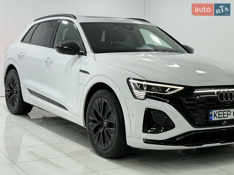 Позашляховик / Кросовер Audi Q8 e-tron 2023 в Одесі