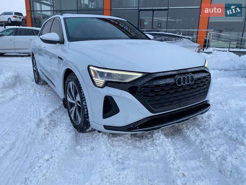 Audi Q8 e-tron 2023
