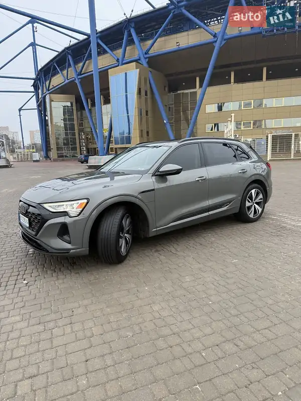 Audi Q8 e-tron