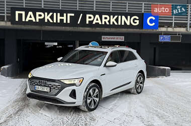 Внедорожник / Кроссовер Audi Q8 e-tron 2023 в Киеве