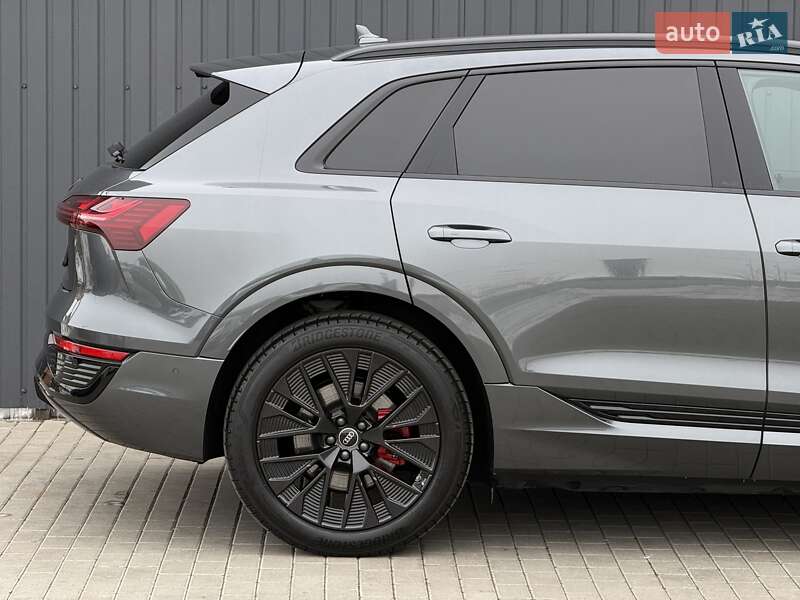 Внедорожник / Кроссовер Audi Q8 e-tron 2023 в Мукачево