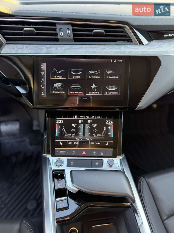 Внедорожник / Кроссовер Audi Q8 e-tron 2023 в Киеве